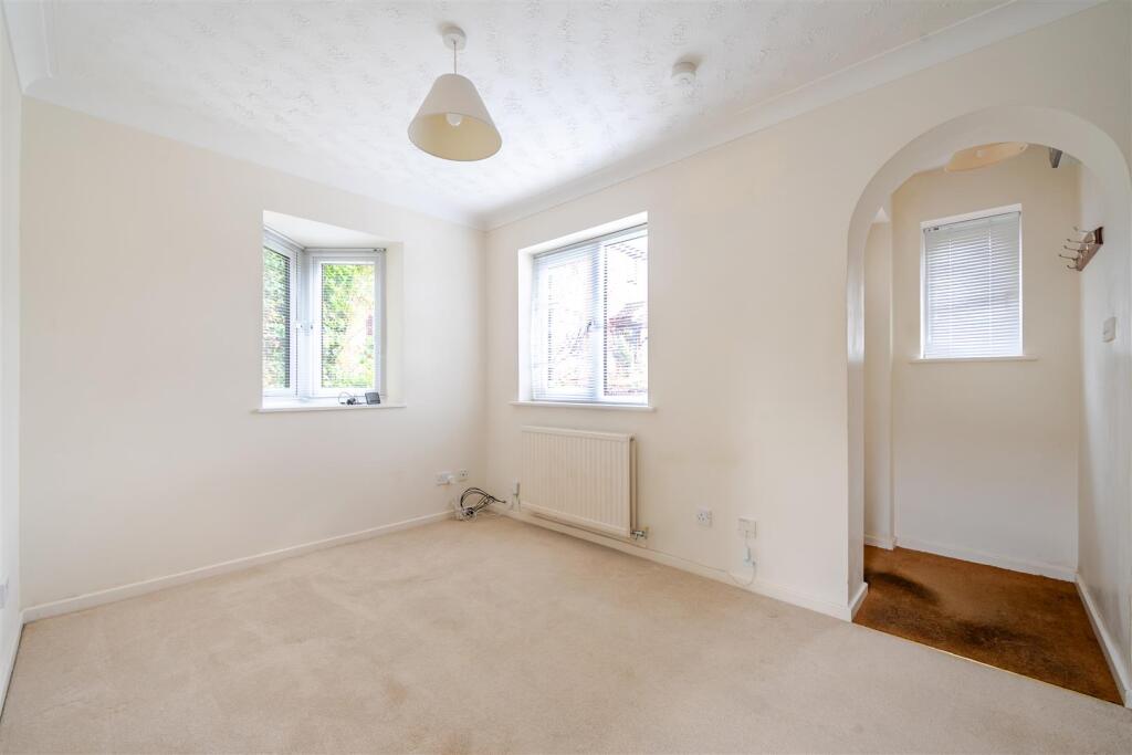 Sitting room and entrance.jpg