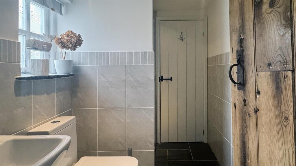 Downstairs Shower Room.jpg