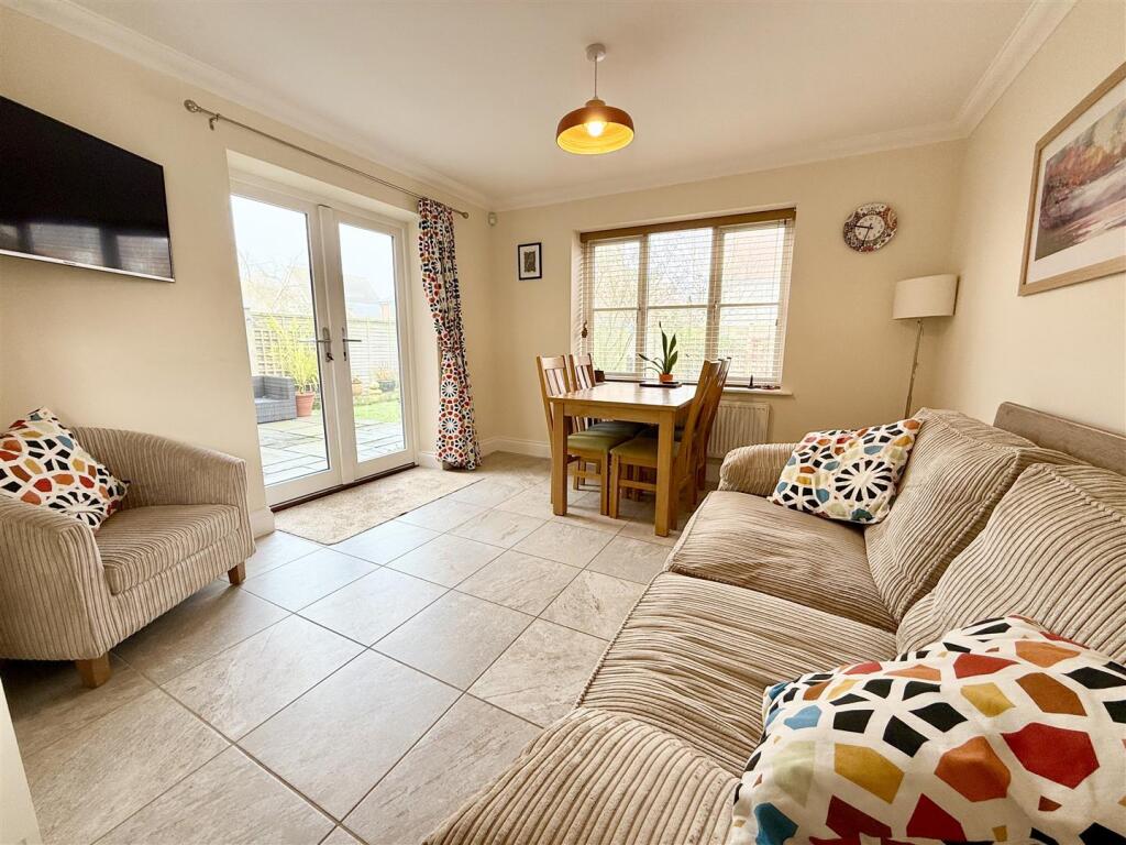 kitchen dining day room