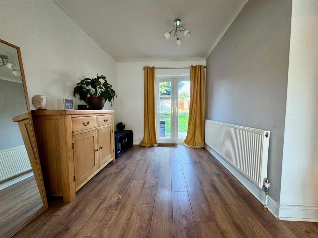 Dining room.jpg