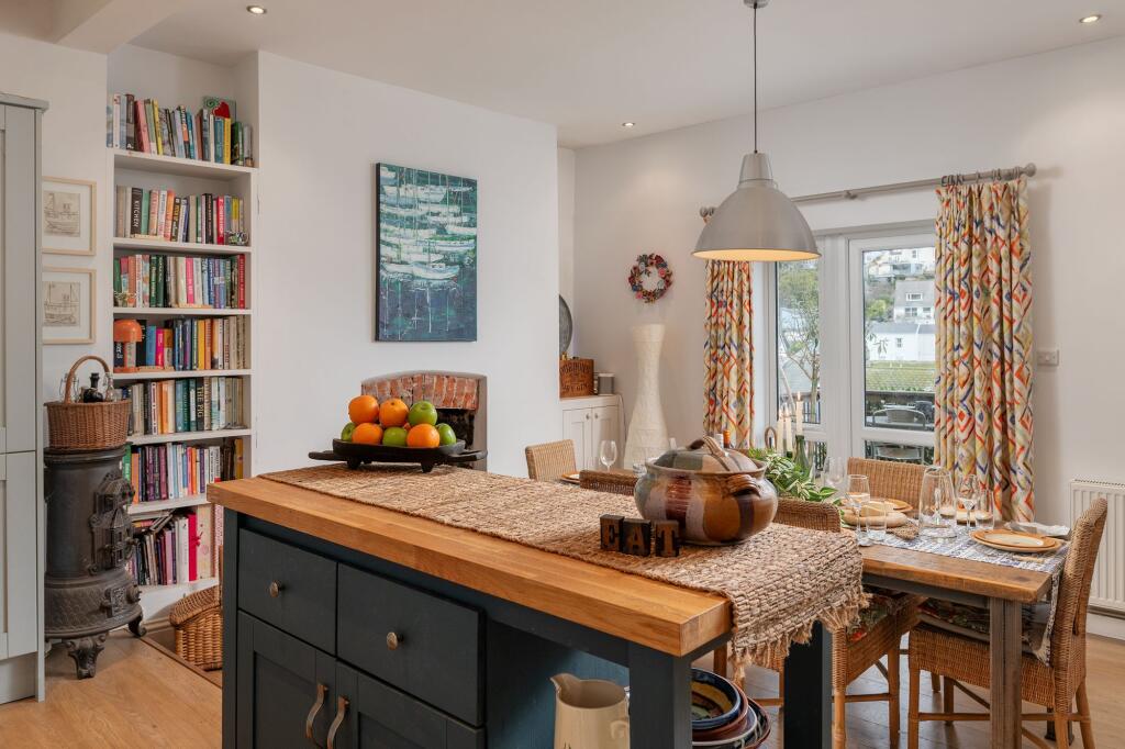 Kitchen_Duffryn House, 28 South Ford Road, Dartmouth