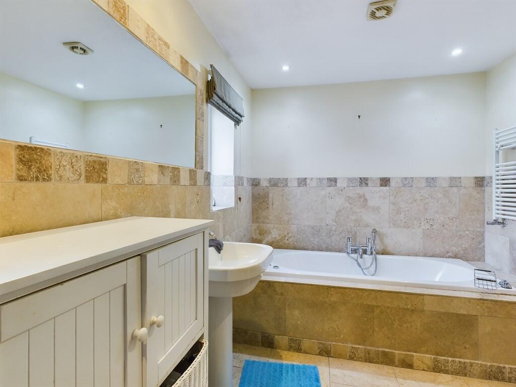 CAM02854G0-PR0306...