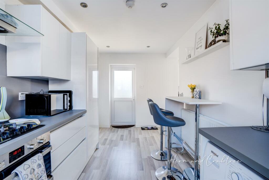 Hind Close, Pengam Green, HernCrabtree (5).jpg