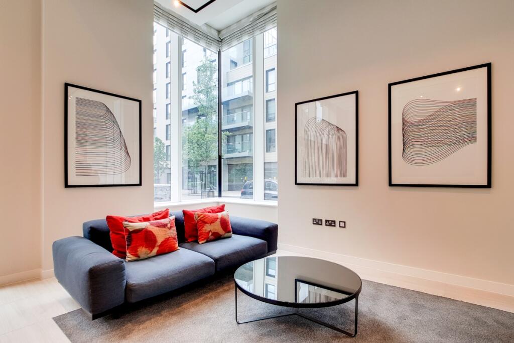 25_Residence_Loun...