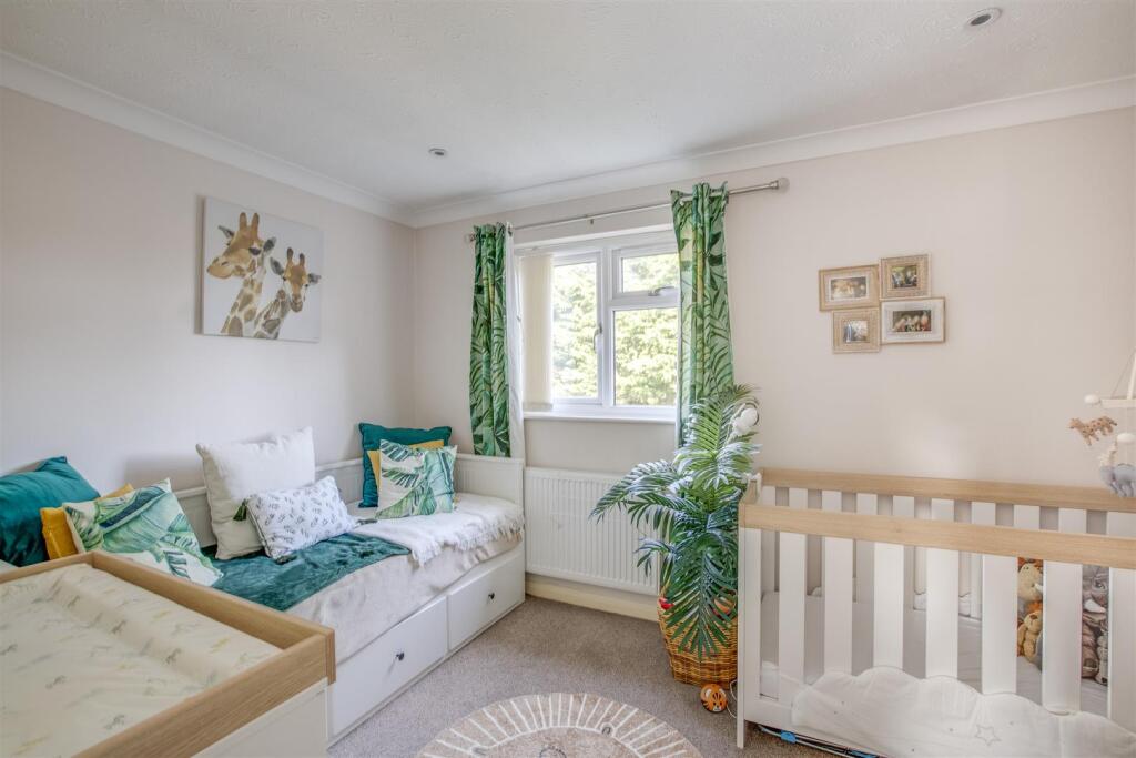 38 Lansdowne Way, HP11 1TN-1.jpg