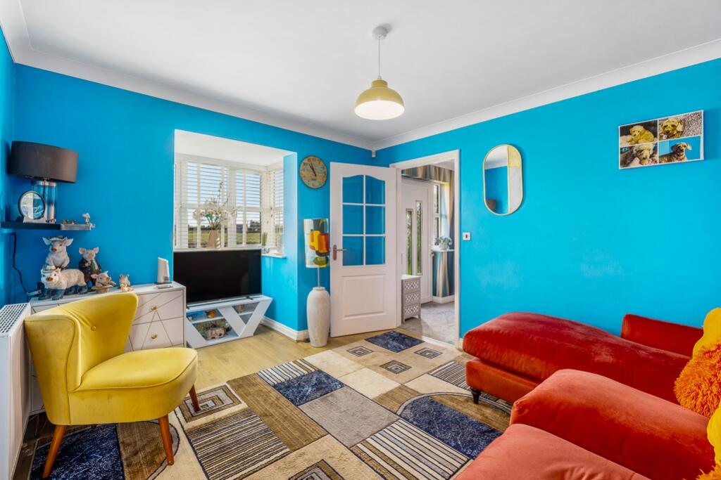 5 Richard Busby Way (Lutton)-21