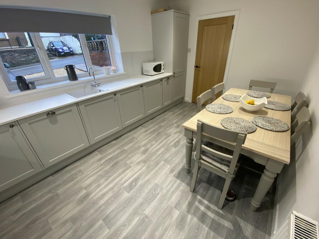 Kitchen/Dining Room