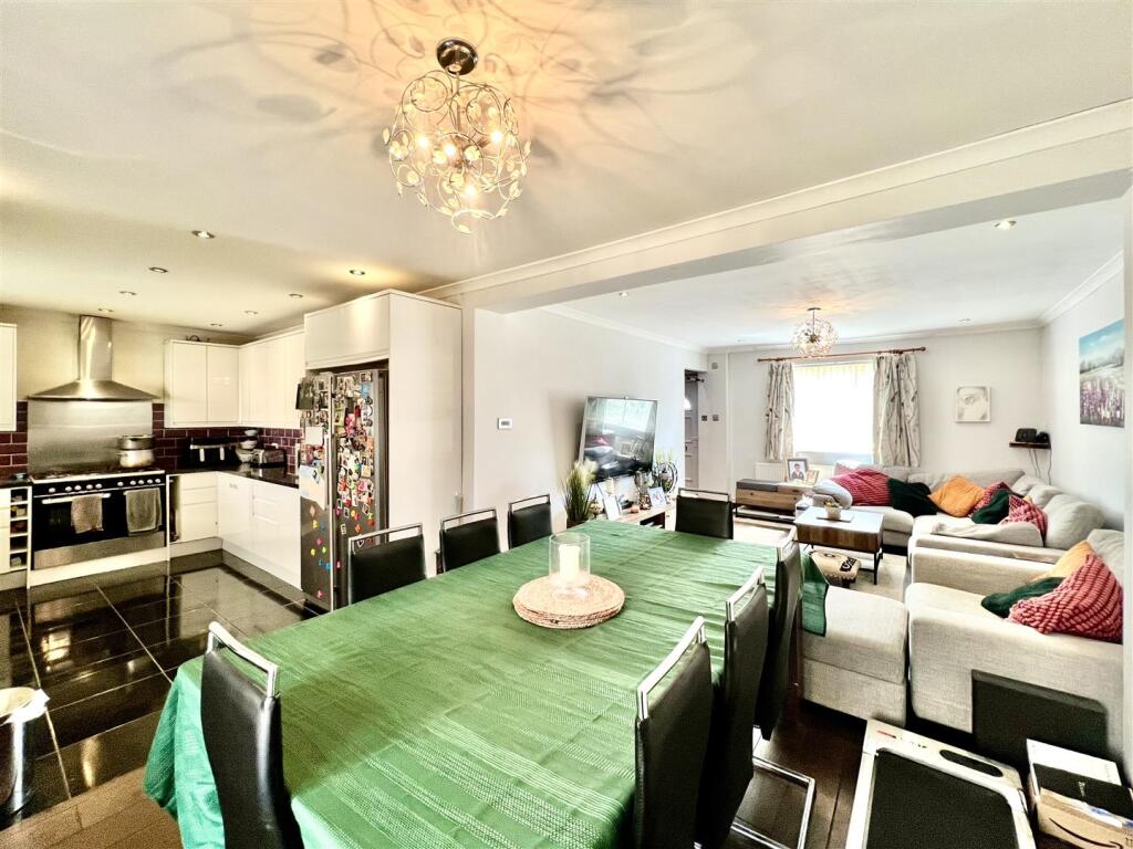 Kitchen/ Diner