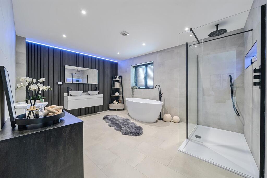 1295676-4-682df91f82b59-ARW .jpg