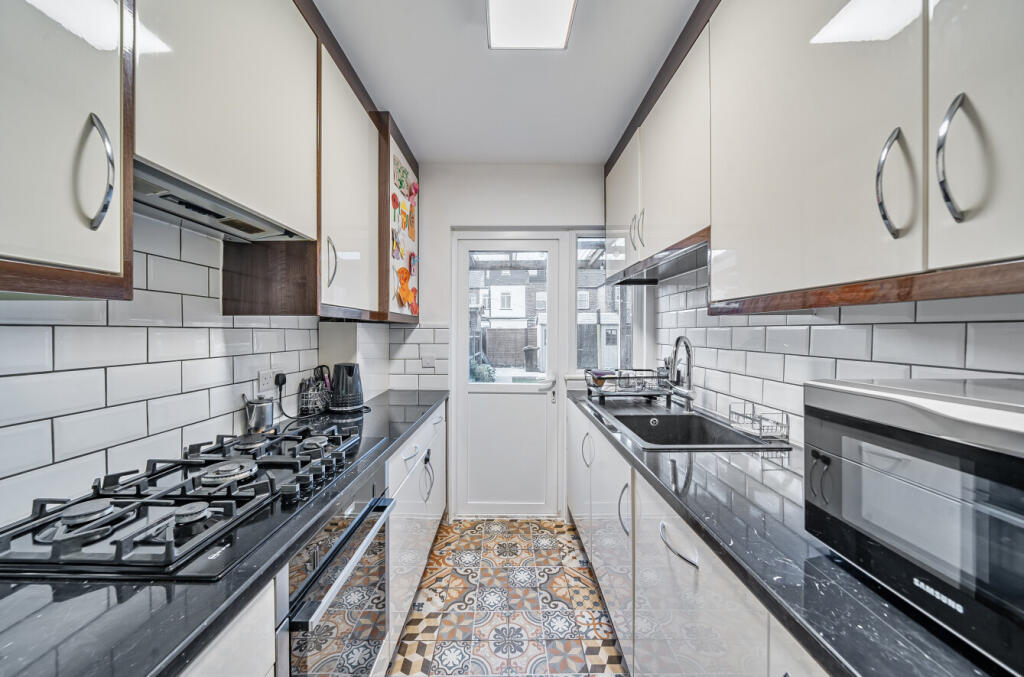 1328528-16-687fcb...