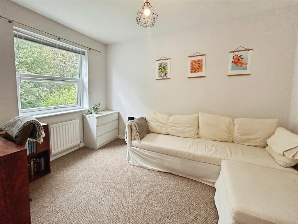 ea05a70e-3-4678-949C-8393B4E25E3B-6880-000004D00EF