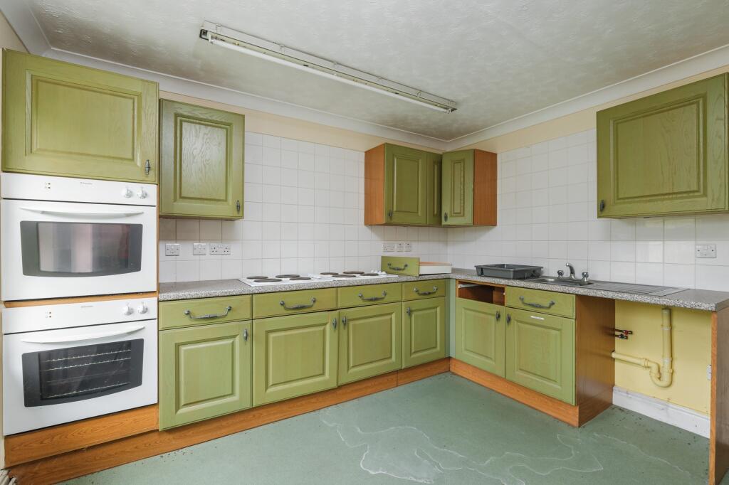 52 Westfield Road, Bletchley, MK2 2RB