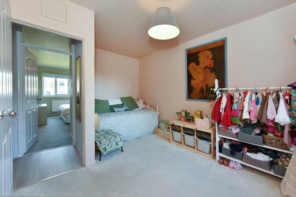 132 parkside esta...