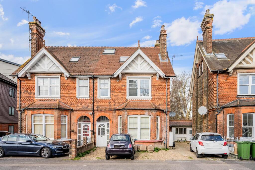 LADBROKE ROAD (2).jpg