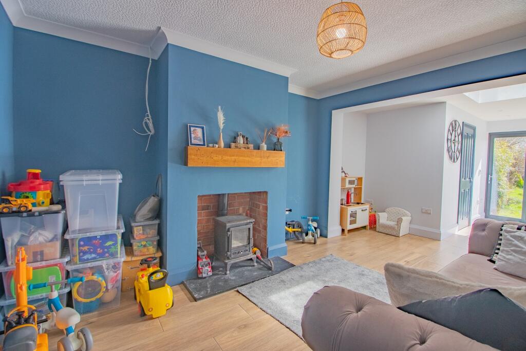 FamilyRoom1 (1)
