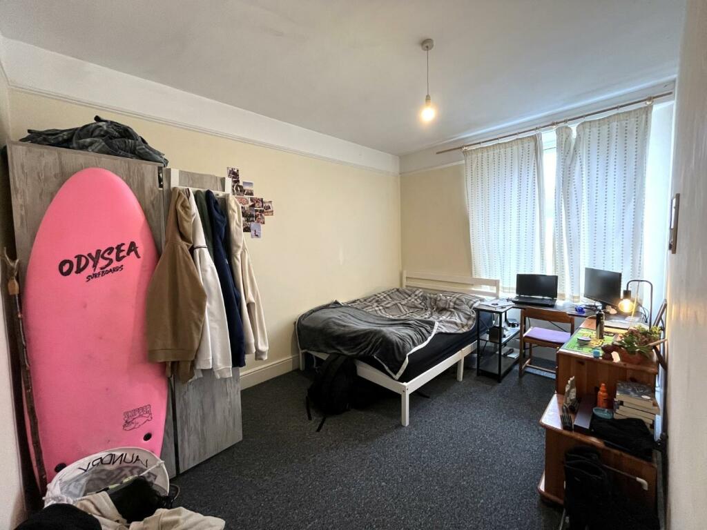 Bedroom 5.JPG