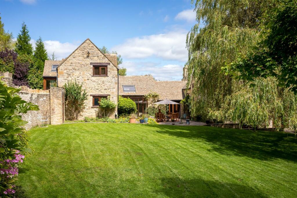 63 - Brecon House - GL53 9NE - Web.jpg