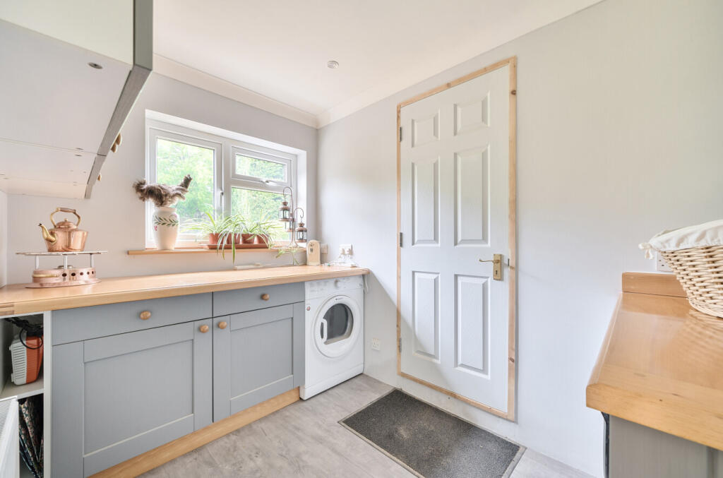 1296312-9-6835e70...