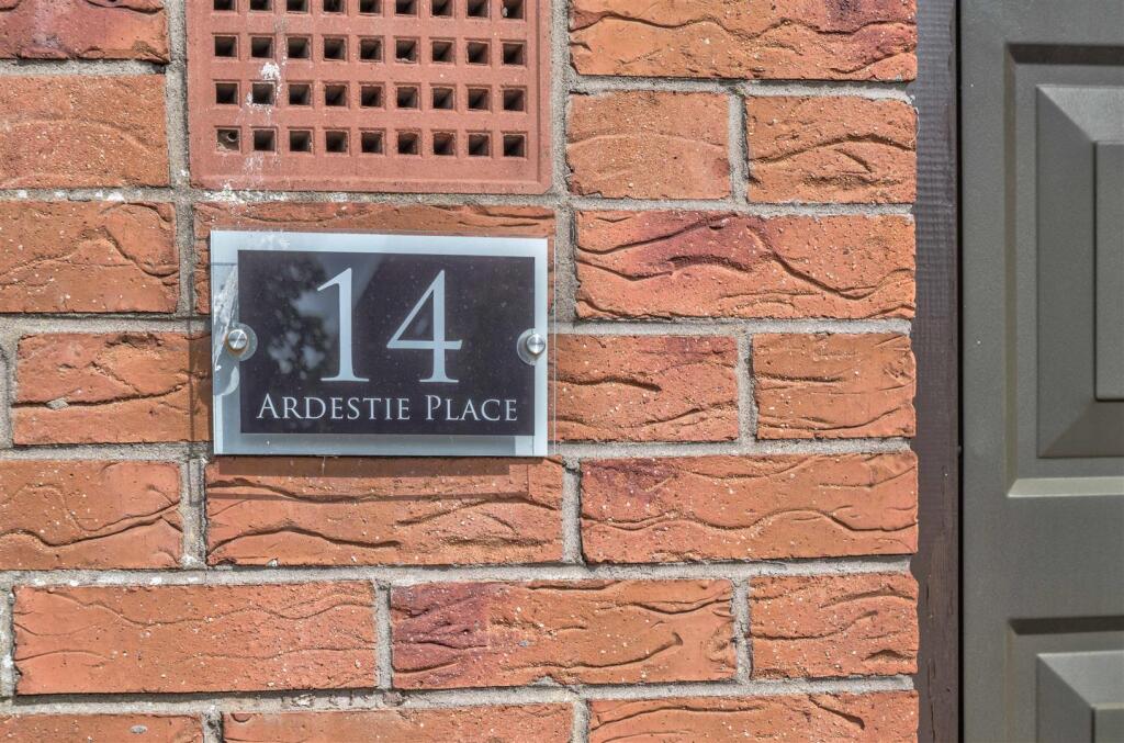 14 Ardestie Place Monifieth Edits-23.JPG