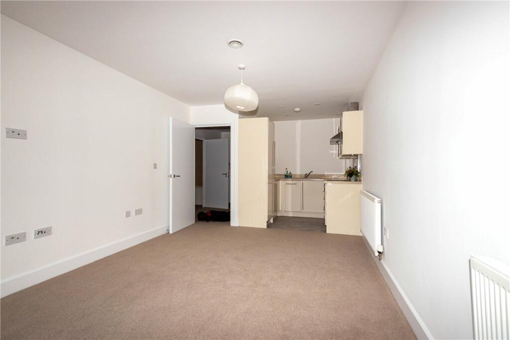 Reception/Kitchen