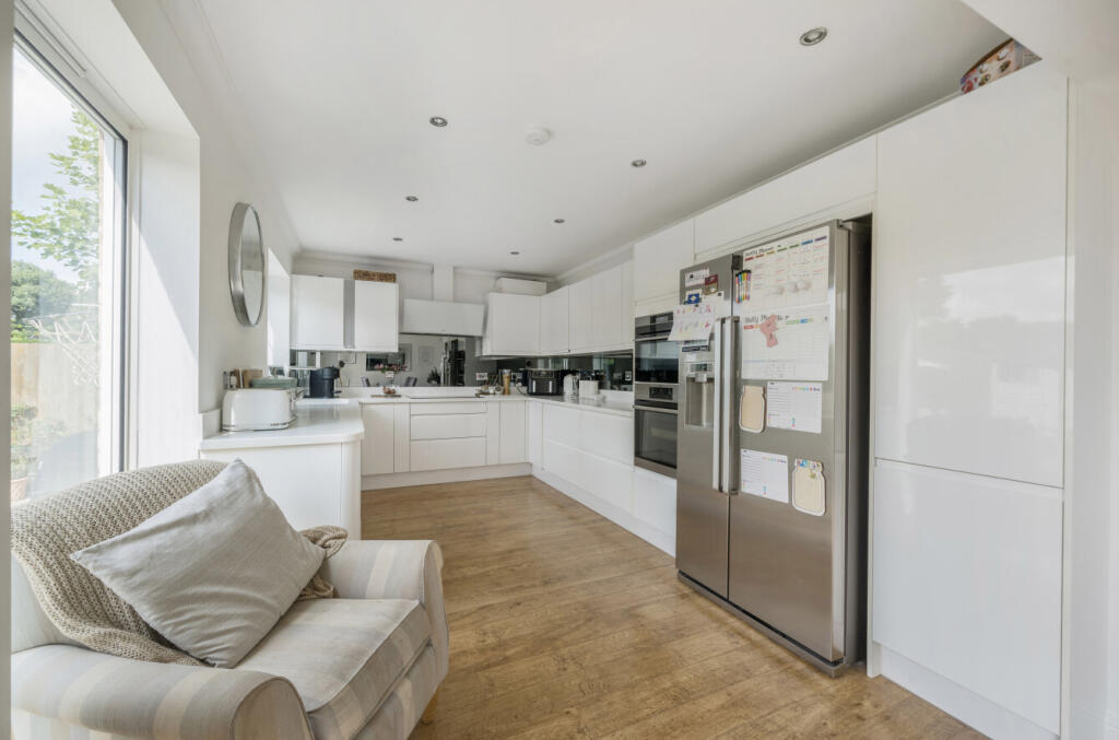 1307203-21-684b09...