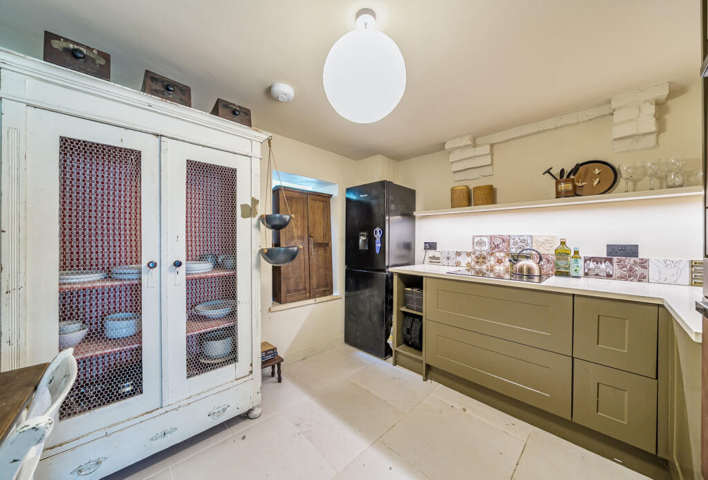 1341918-8-68af089...