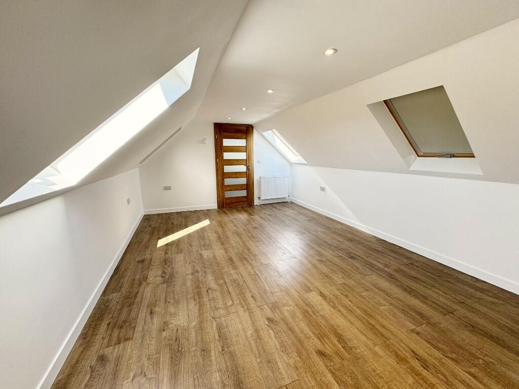 Bedroom 5 (1)