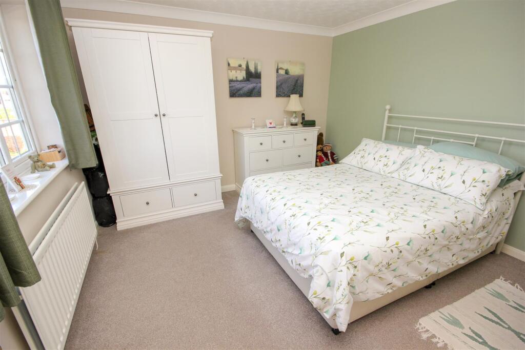 Master Bedroom...jpg