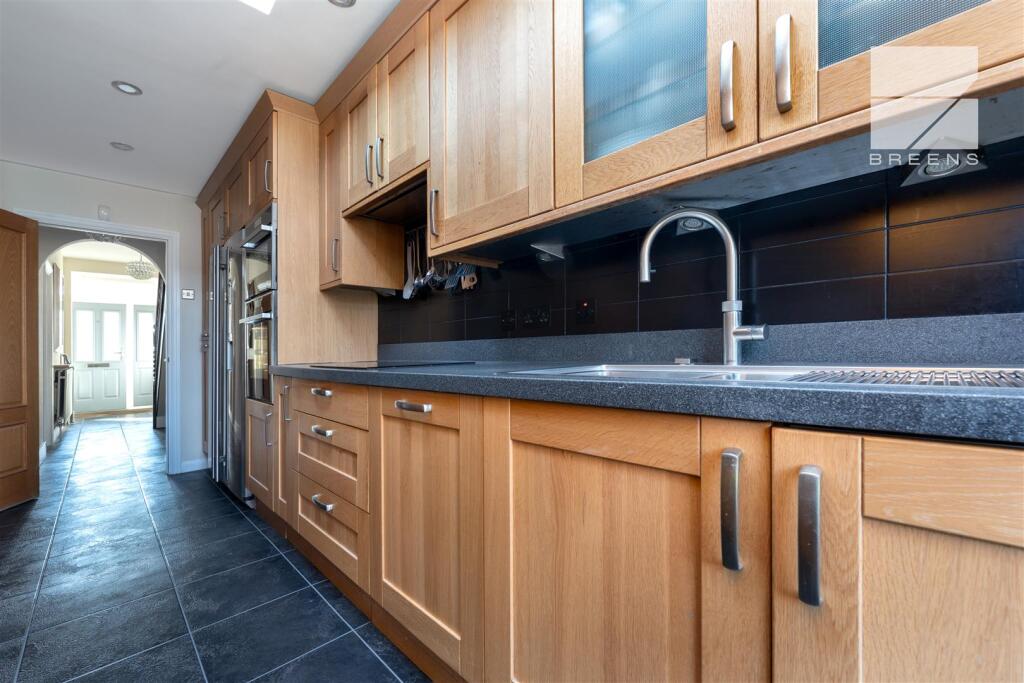 58 Cherrydown Avenue_0011.jpg