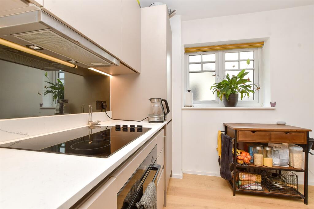Kitchen / Lounge / Dining Room