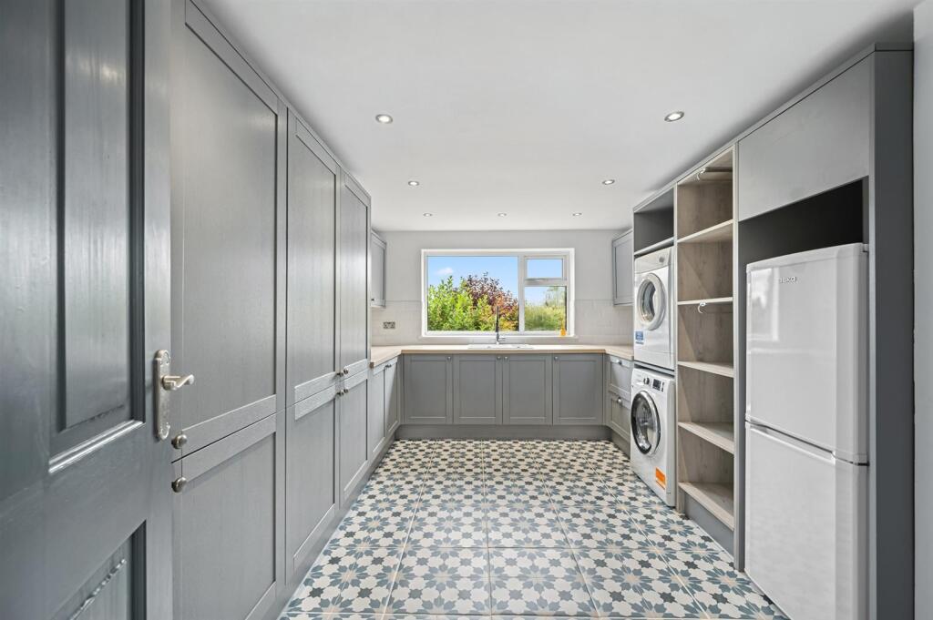 Utility Room.jpg