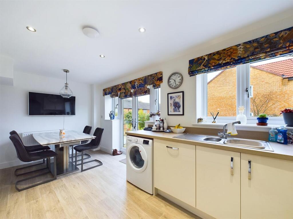 Kitchen/Dining Room