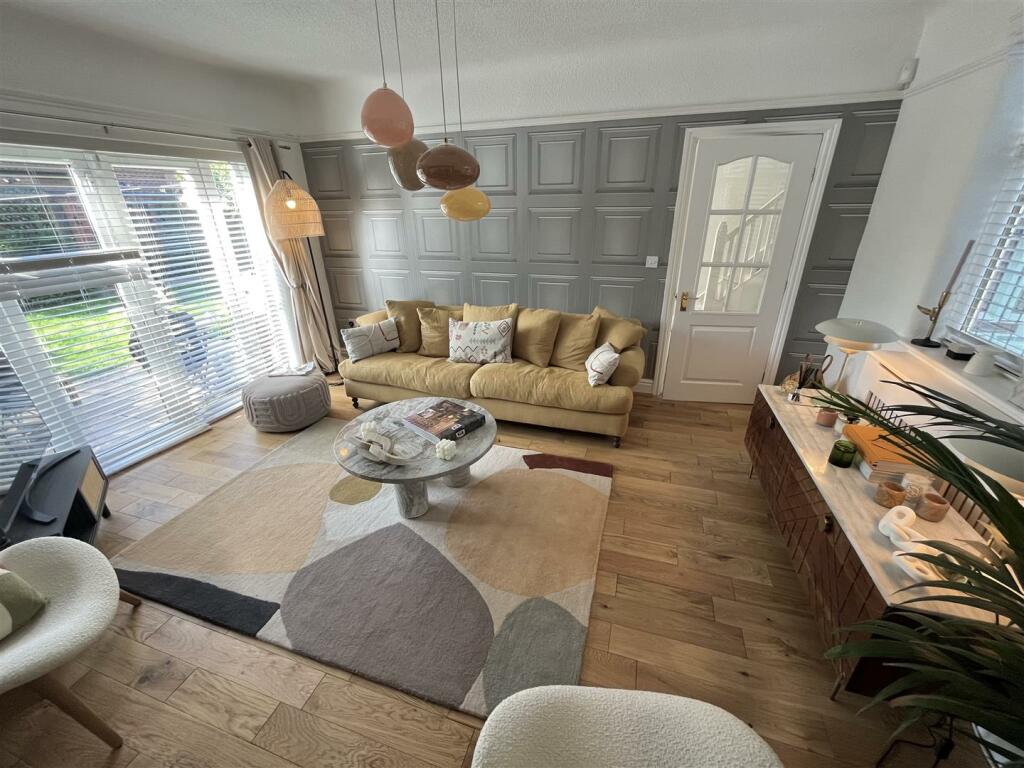 Lounge Aspect 3.jpg