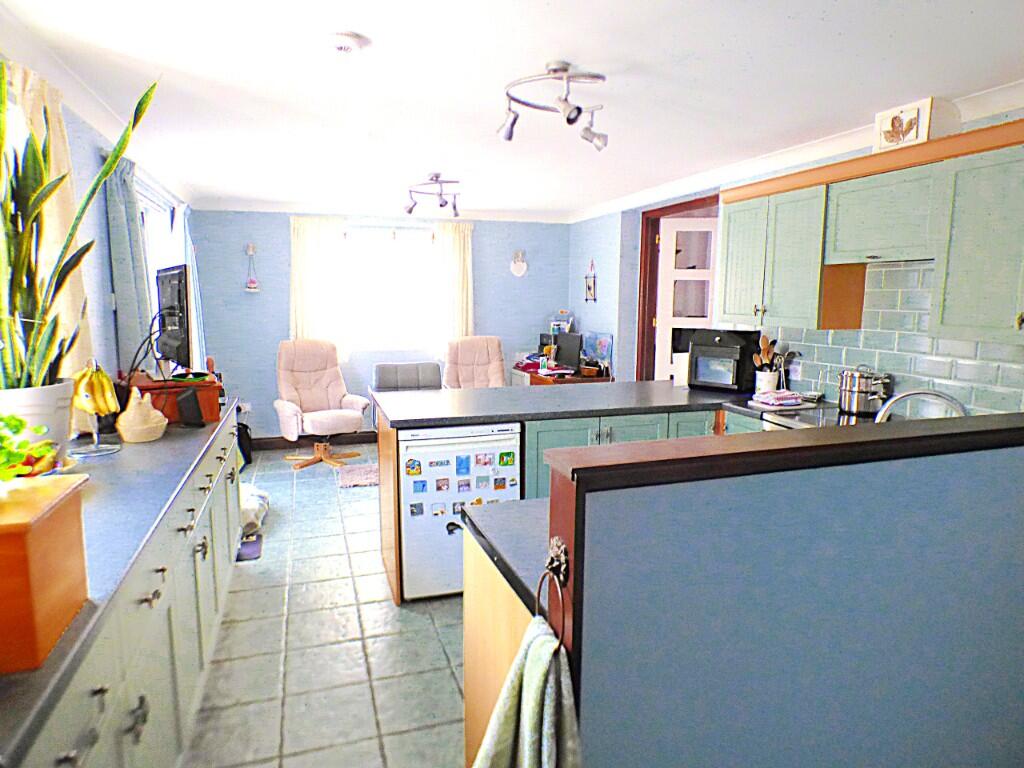 Living Kitchen/Break