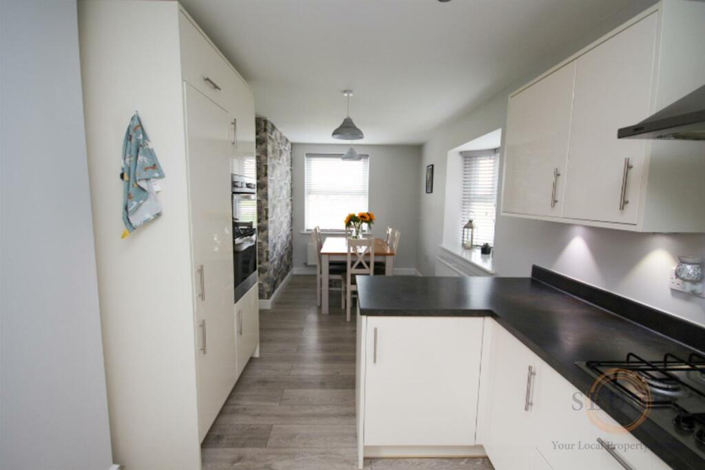18 derwent way -19.jpg