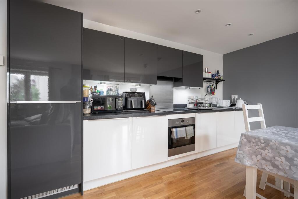 Open Plan Living/Dining Area