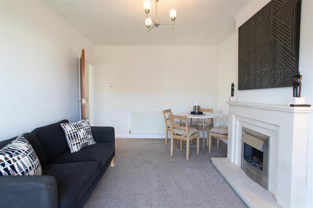 Lounge Dining Room