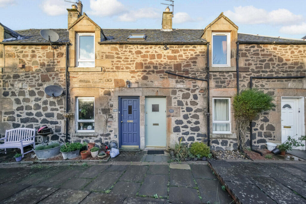 32d Drum Brae South, Corstorphine, Edinburgh, EH12 8SU