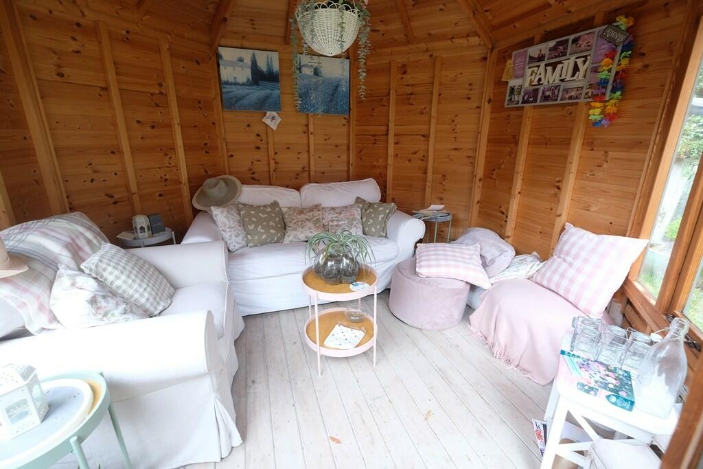 SUMMER HOUSE