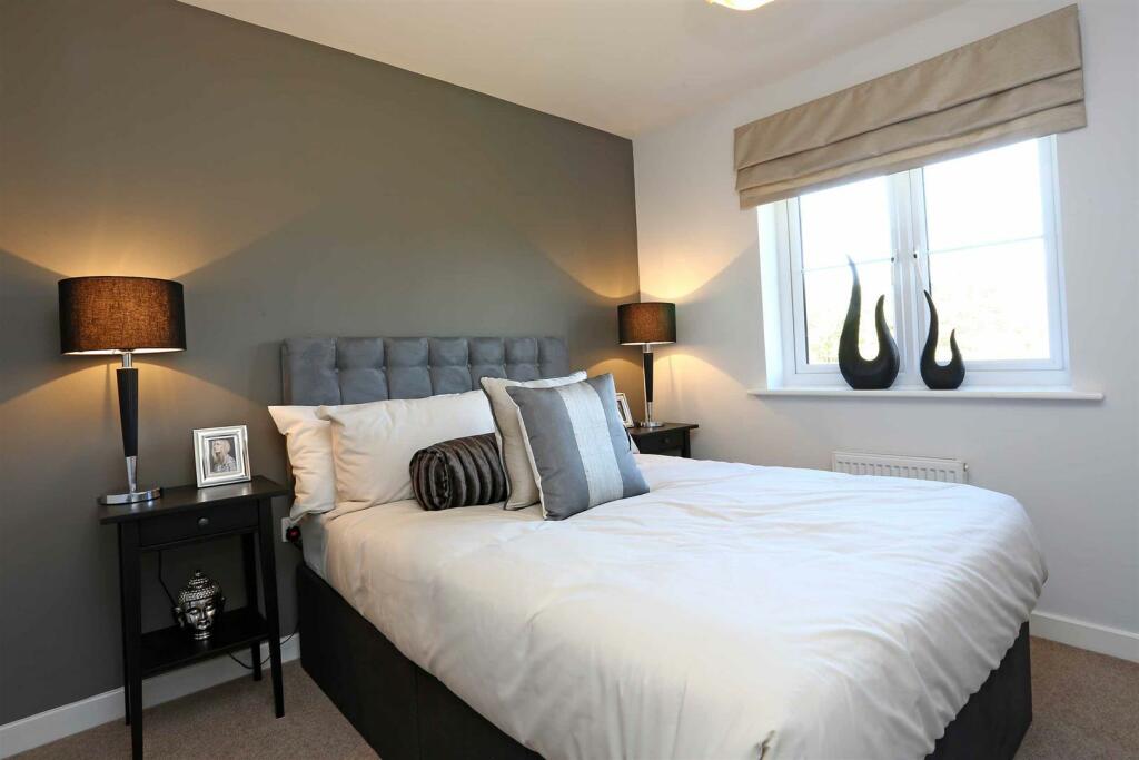 Principal bedroom