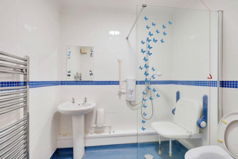 SHOWER ROOM
