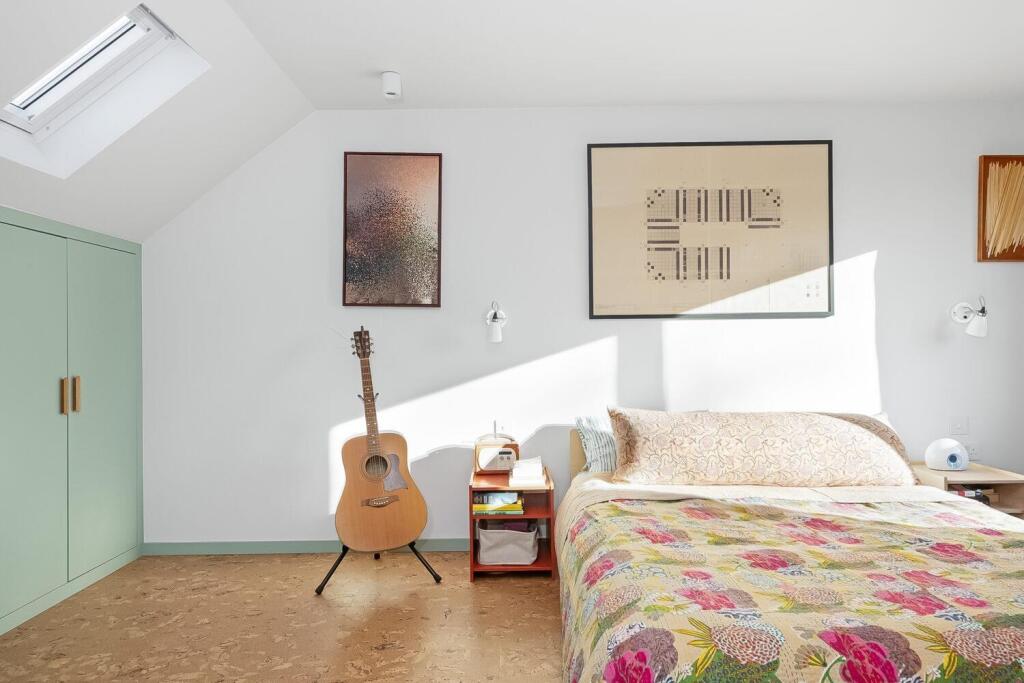 8 Duncombe blurred.jpg