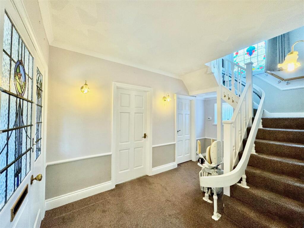 ENTRANCE HALL