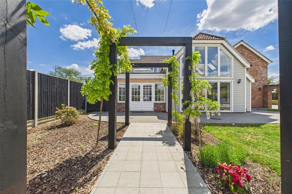 CAM01689G0-PR0470...