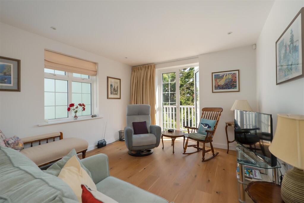 Chaucer House, Wheatley Road