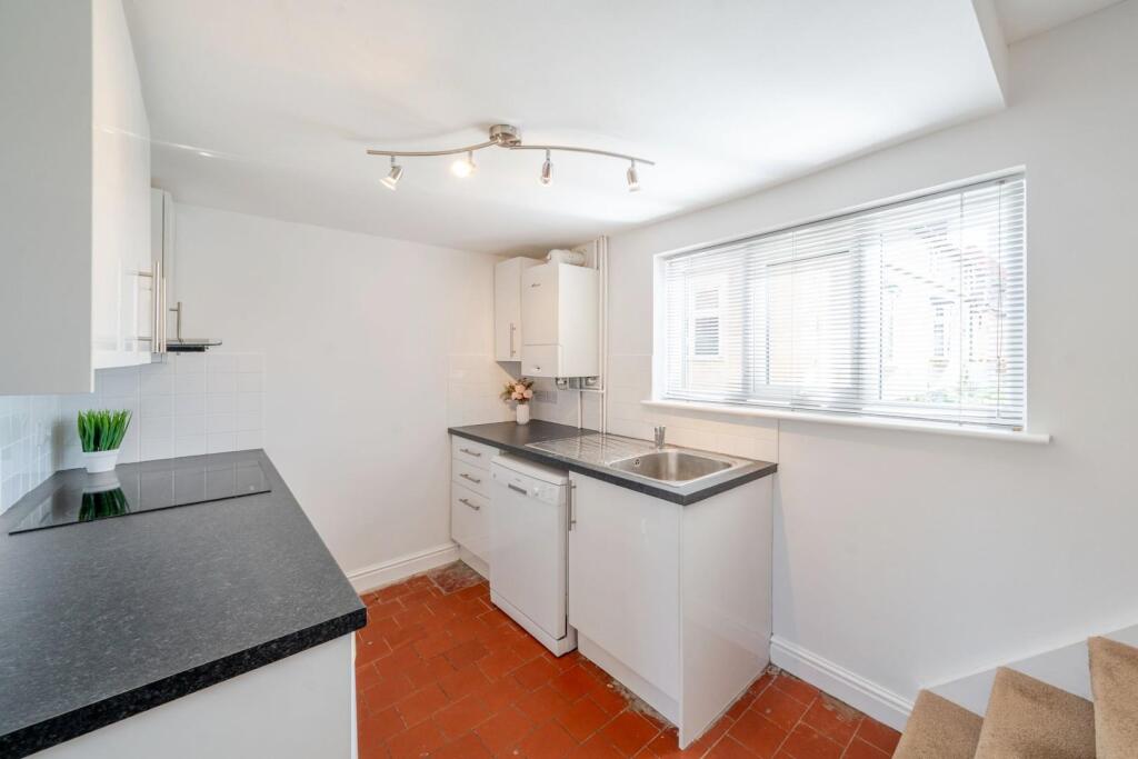 3rd view KITCHEN.JPG