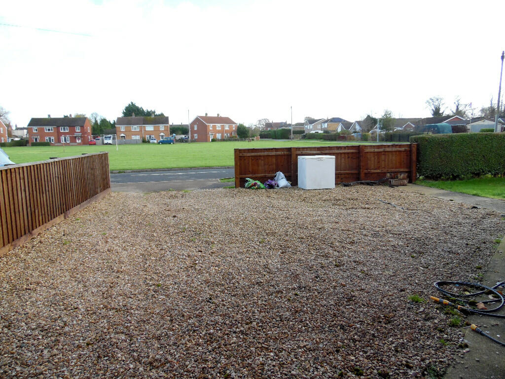 DRIVEWAY &amp; SIDE VIEW