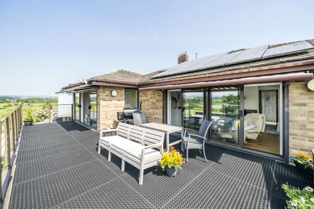 Top Sun Deck/Terrace