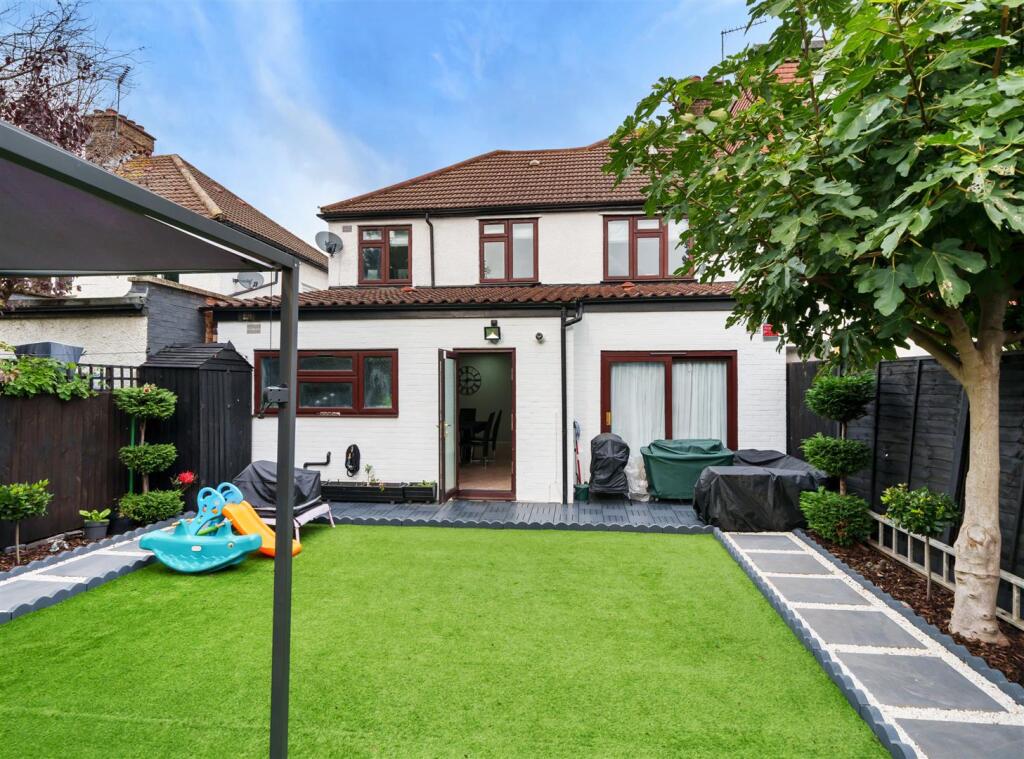 Fleetwood Road (10).jpg