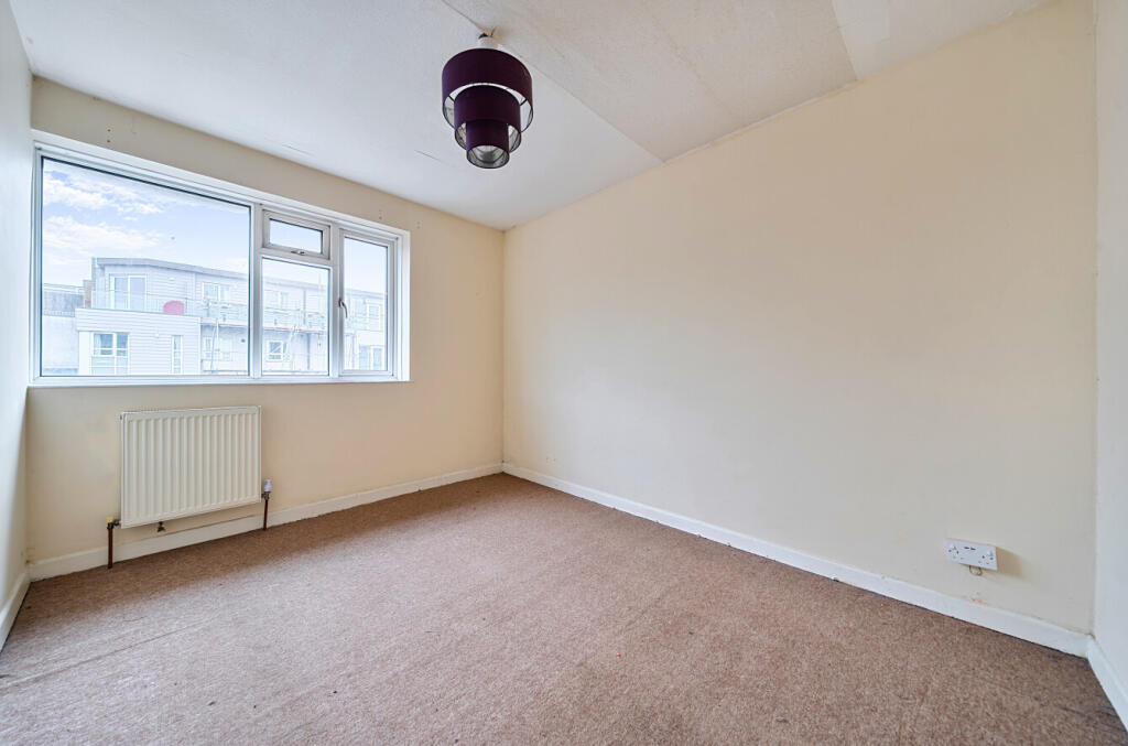 1376226-8-6908d9a...